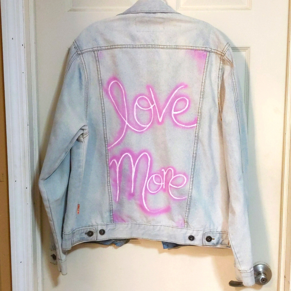 NWOT custom painted denim jean jacket size Large